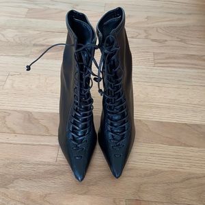 Brand new Shutz Tennie Bootie never worn!!!